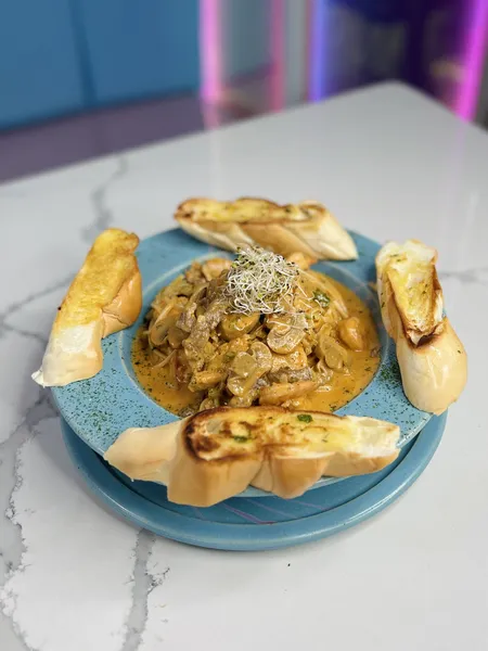 POLLO AL CHAMPIÑON