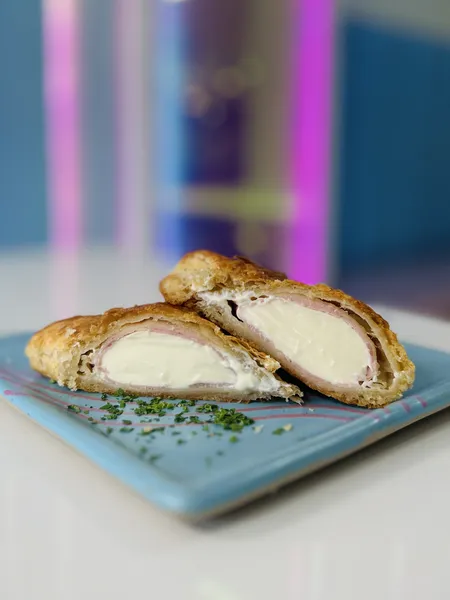 PASTEL DE JAMON Y QUESO CREMA