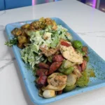 POLLO SALTEADO EN CHISTORRAS Y VEGETALES