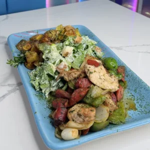 POLLO SALTEADO EN CHISTORRAS Y VEGETALES