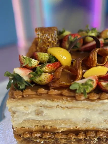 TORTA MILHOJAS CON FRESAS P